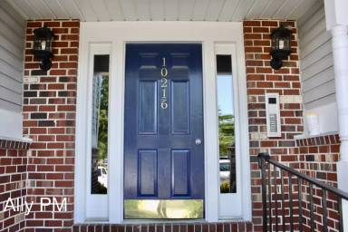 Main picture of 10216 Wolfe Manor Ct