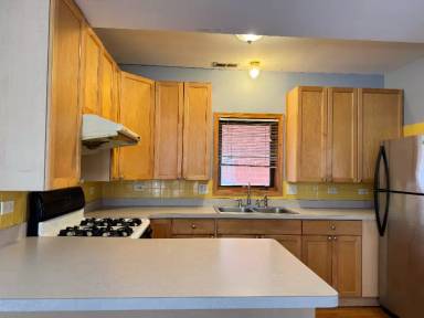 Main picture of 3714 S Hermitage Ave