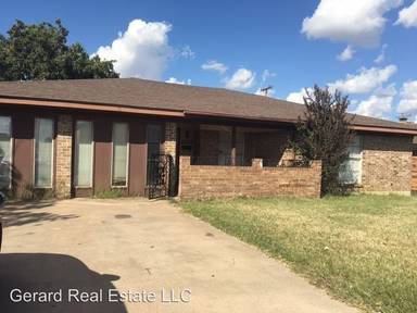 Main picture of 2826 S 40th St