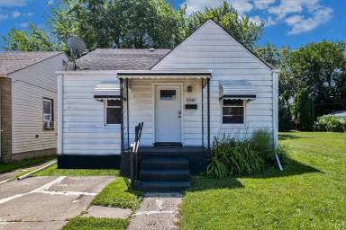Main picture of 8298 Prospect Ave
