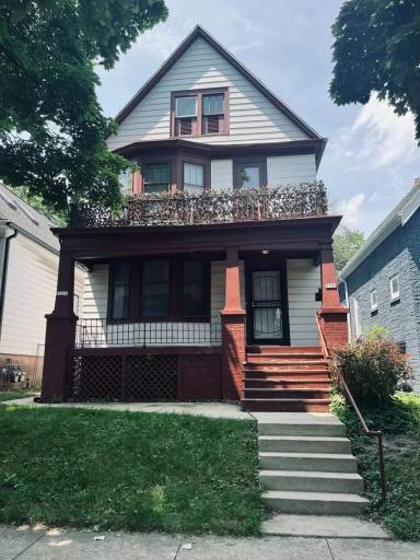 Main picture of 2747A N Bremen St
