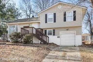 Main picture of 3708 S Claremont Ave