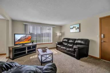 Main picture of 2719 Oppenheim Ct