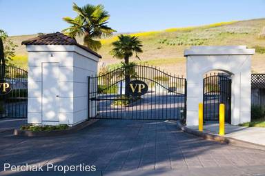 Main picture of 1102 Vista Pointe Cir