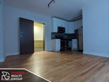 Main picture of 2420 N Kedzie Blvd