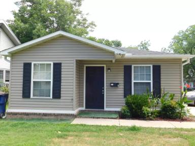 Main picture of 1500 N Greenwood Ave