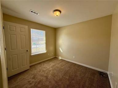 Main picture of 300 Graystone Cir