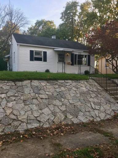 Main picture of 313 Deem St