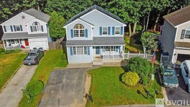 Main picture of 18 Christian Cir