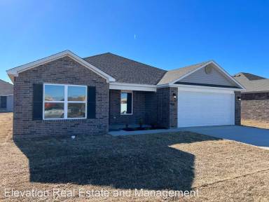 Main picture of 910 W Aiden Dr