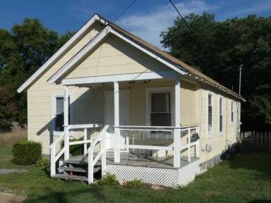 Main picture of 219 Bend Farm Rd