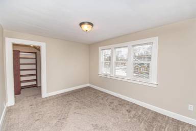 Main picture of 560 College Ave