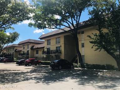 Main picture of COURTYARDS AT KENDALL CON