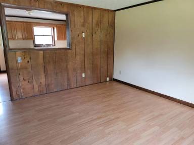 Main picture of 530 Lee Rd