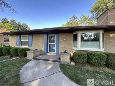 Main picture of 2378 N 103rd St
