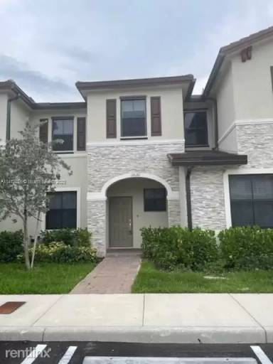 Main picture of 10120 SW 228th Ter