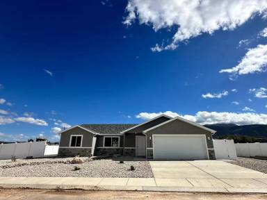 Main picture of 3919 Hawks Landing Loop