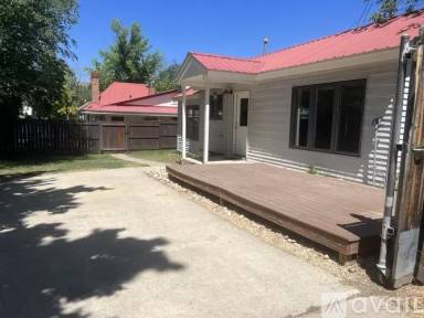Main picture of 1052 E 4th Ave