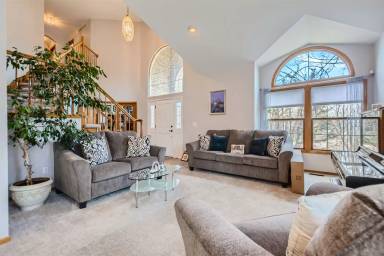 Main picture of 817 Mount Evans Ct