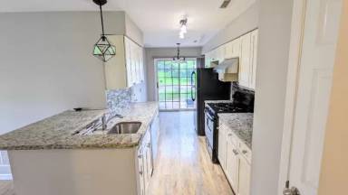 Main picture of 341 Bradford Ln
