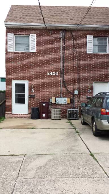 Main picture of 2403 W 2nd St