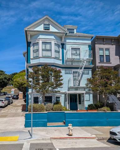Main picture of 2694 Sacramento St