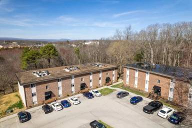 Main picture of Ridgeview Apartments