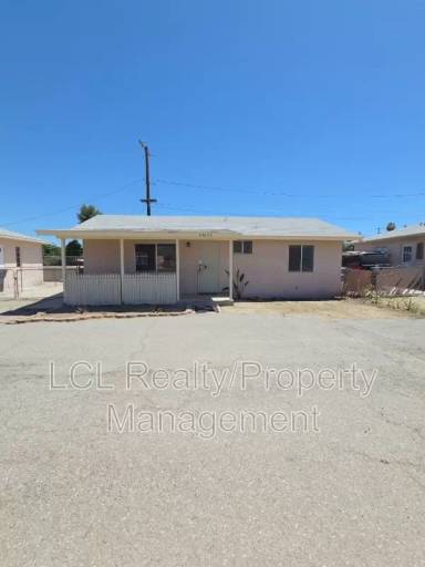 Main picture of 44085 Palm Ave