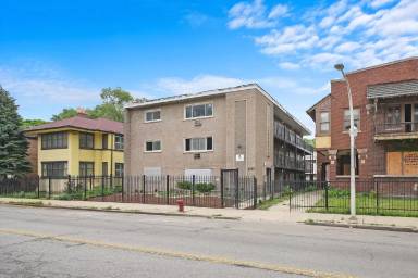 Main picture of 6933 S Jeffery Blvd Apartments