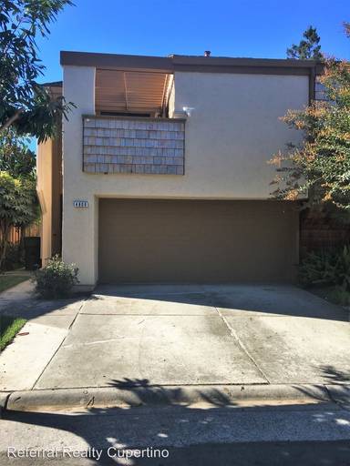 Main picture of 4796 Lago Vista Cir