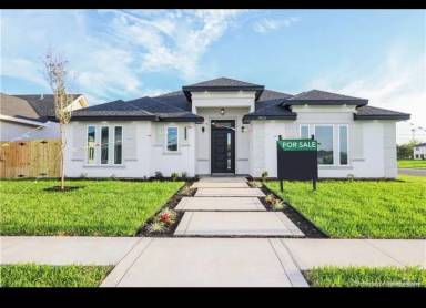 Main picture of 3012 E Rabbit Run Ave