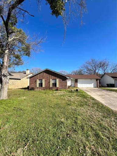 Main picture of 2504 Liberty Ln
