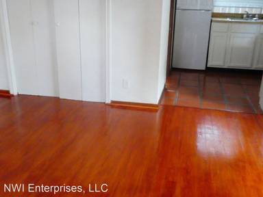 Main picture of 3200 Helms St