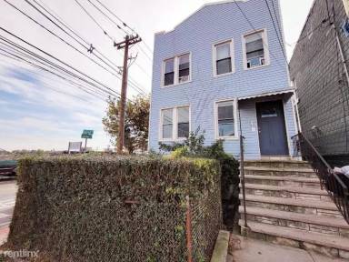 Main picture of 1 Claremont Ave