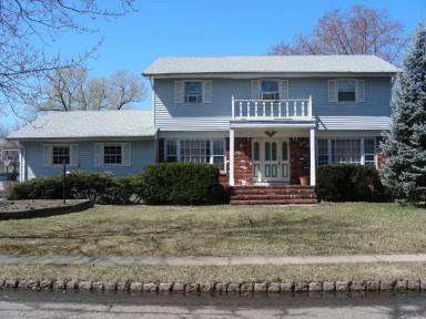 Main picture of 17 Arnold Dr