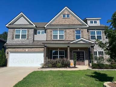 Main picture of 207 Peters Glenn Ct
