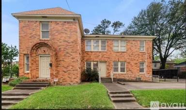 Main picture of 4702 La Branch St