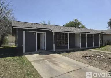 Main picture of 1910 Providence Dr
