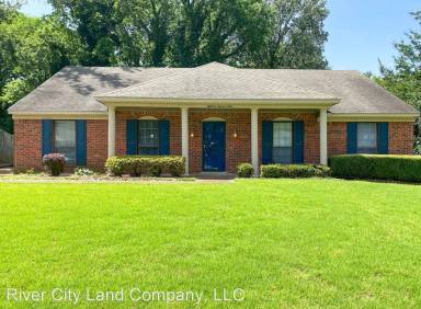 Main picture of 5401 Pipers Gap Dr
