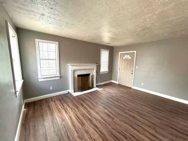 Main picture of 3616 Gaston Ave