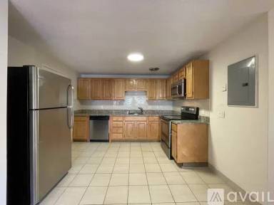 Main picture of 230 Babcock St