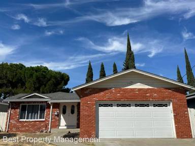 Main picture of 1404 Tulip Dr