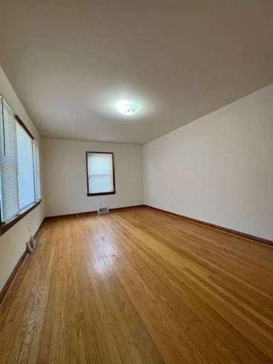Main picture of 906 N Audubon Ave