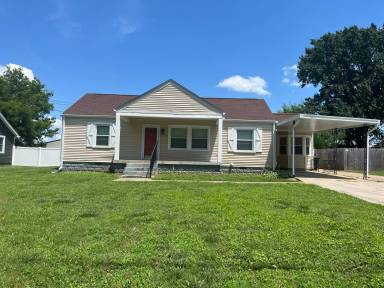 Main picture of 1106 Poplar Ave