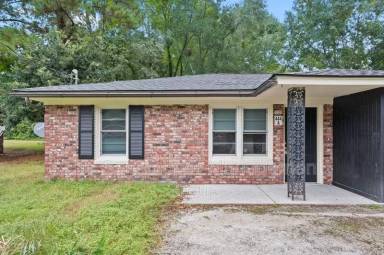 Main picture of 444 Howle Ave