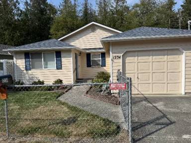 Main picture of 1234 49th St