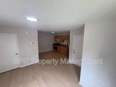 Main picture of 129 Green St