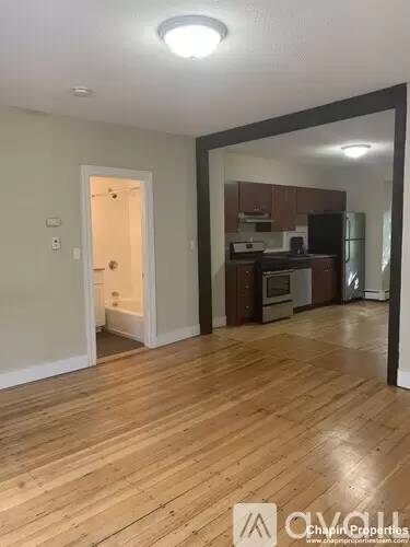 Main picture of 18 Roberts St