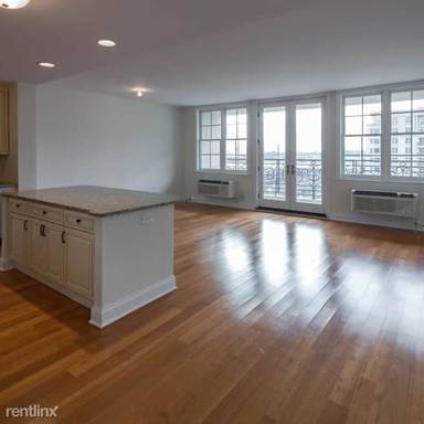 Main picture of 200 Alexander Way