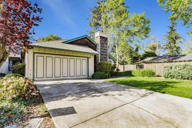 Main picture of 3036 Greenbriar Ct